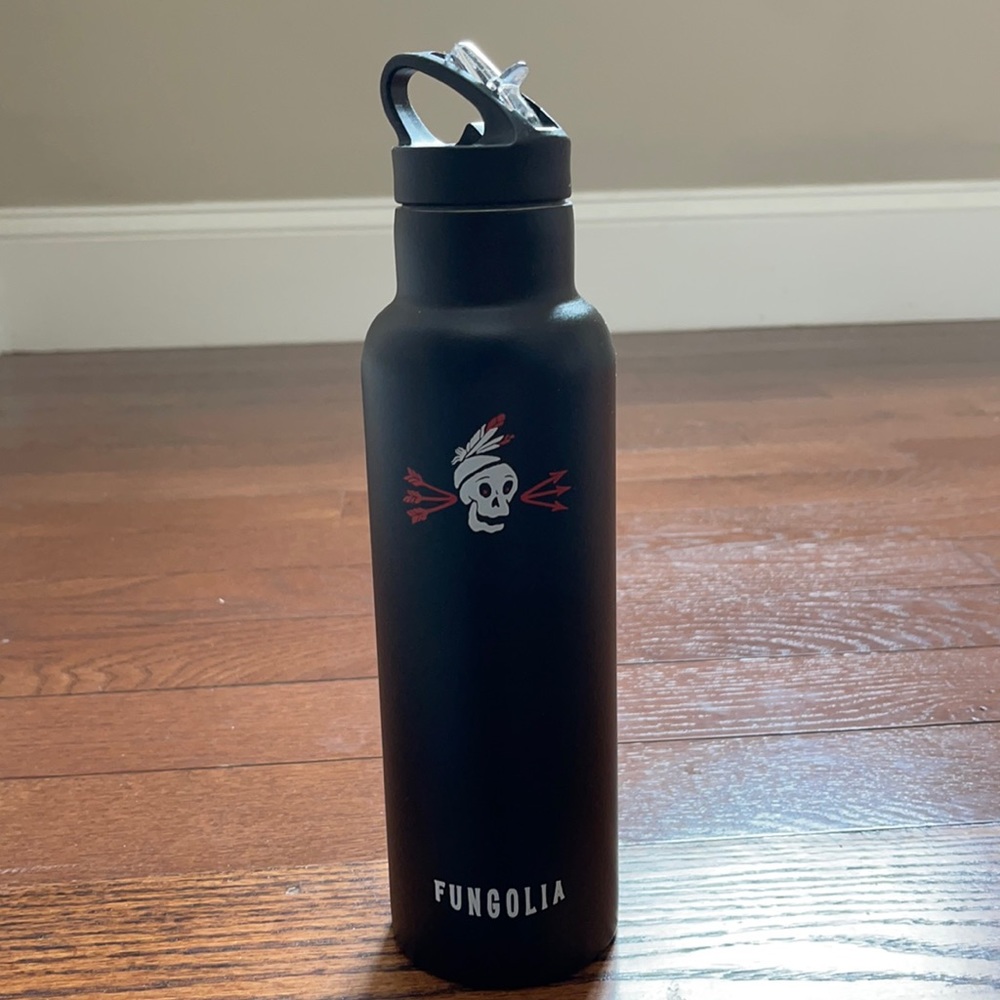 Fungolia black 27oz stainless steel water bottle